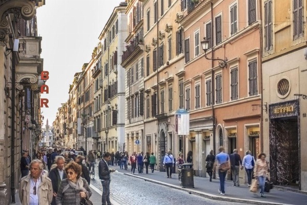 Gorgeous penthouse Spanish Steps image 19